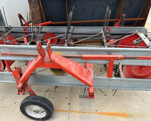 Ranghinatore D180 Da Ros Usato per trattori da 20 Hp min