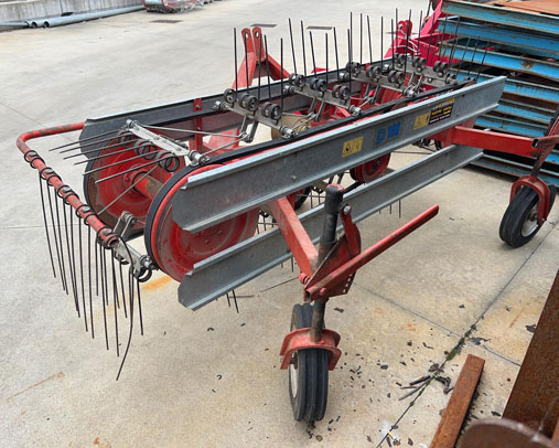 Ranghinatore D180 Da Ros Usato per trattori da 20 Hp min