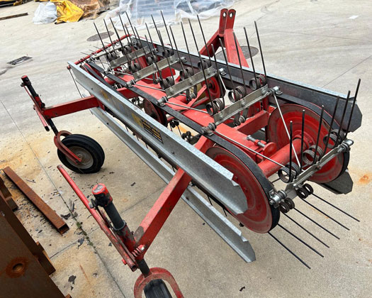 Ranghinatore D180 Da Ros Usato per trattori da 20 Hp min