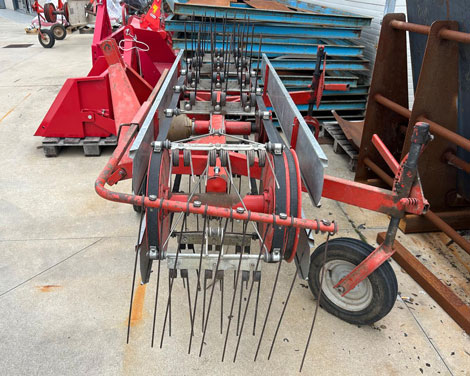 Ranghinatore D180 Da Ros Usato per trattori da 20 Hp min