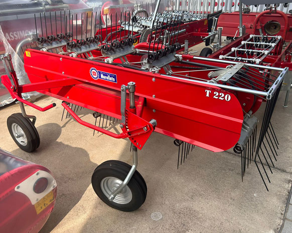 Ranghinatore T220 semi-nuovo Meccanica Morellato per trattori